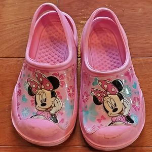 10/$25 Minnie Mouse croc style girls shoes